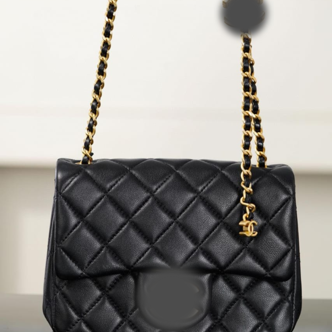 Luxury Quilted Chain Shoulder Bag – Adjustable Strap, Compact & Elegant – Black Lambskin Finish