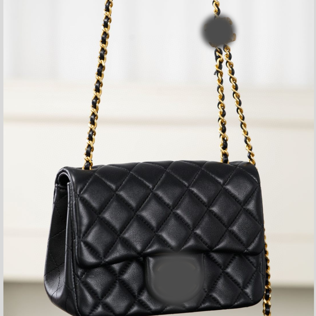 Luxury Quilted Chain Shoulder Bag – Adjustable Strap, Compact & Elegant – Black Lambskin Finish
