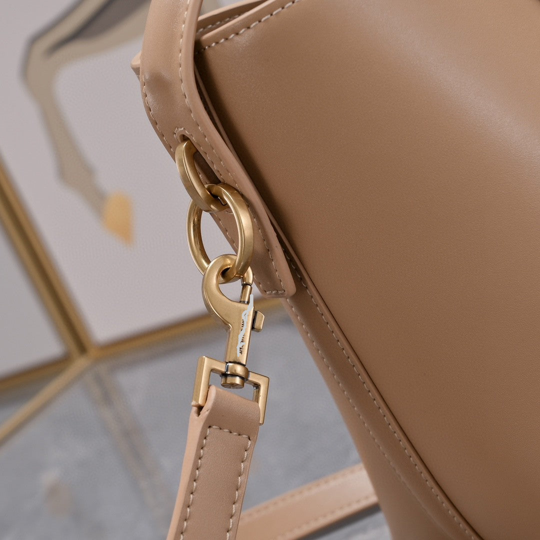 Luxury Small Bucket Handbag – Elegant Italian Leather Shoulder & Top Handle Bag