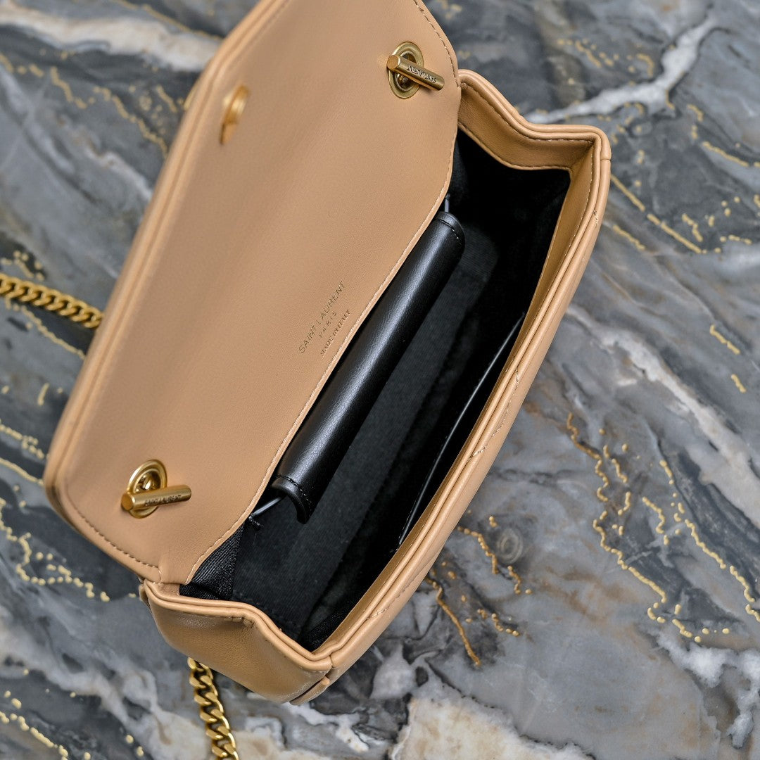 uxury Mini Chain Shoulder Bag – Elegant Lambskin Crossbody Handbag for Women