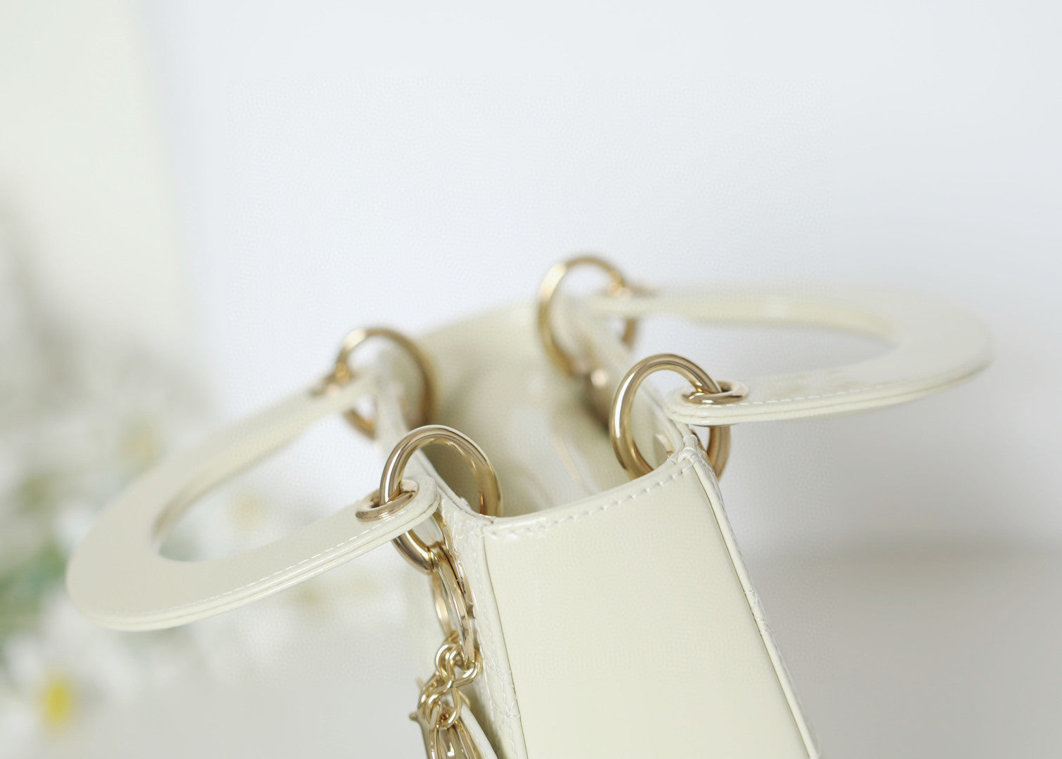 Elegant Mini Patent Leather Handbag with Chain Strap – Luxury Crossbody & Shoulder Bag for Women