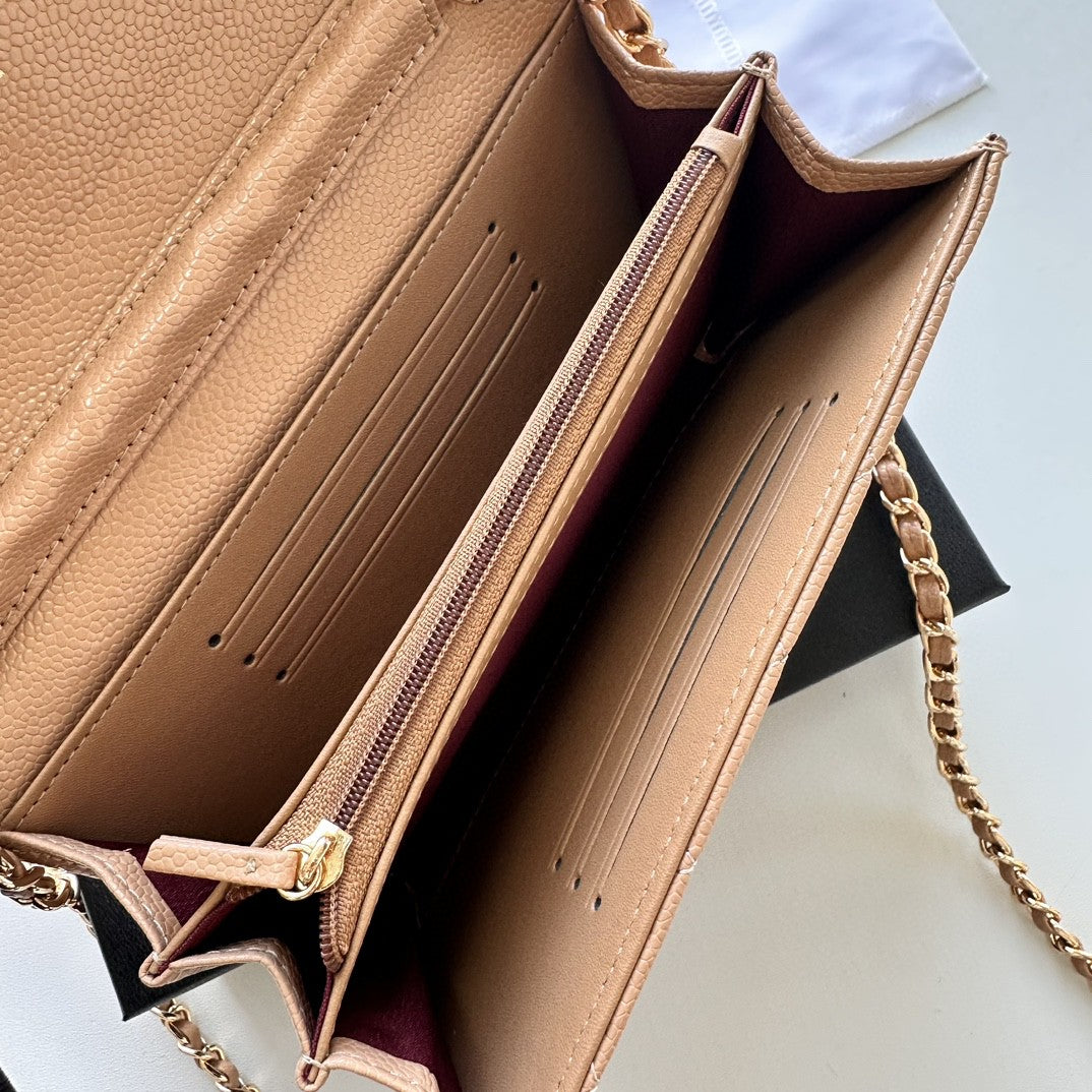 Luxury Women's Designer Shoulder Bag – Quilted Leather Crossbody, Elegant Chain Strap, 18×10.5×3.5 cm"