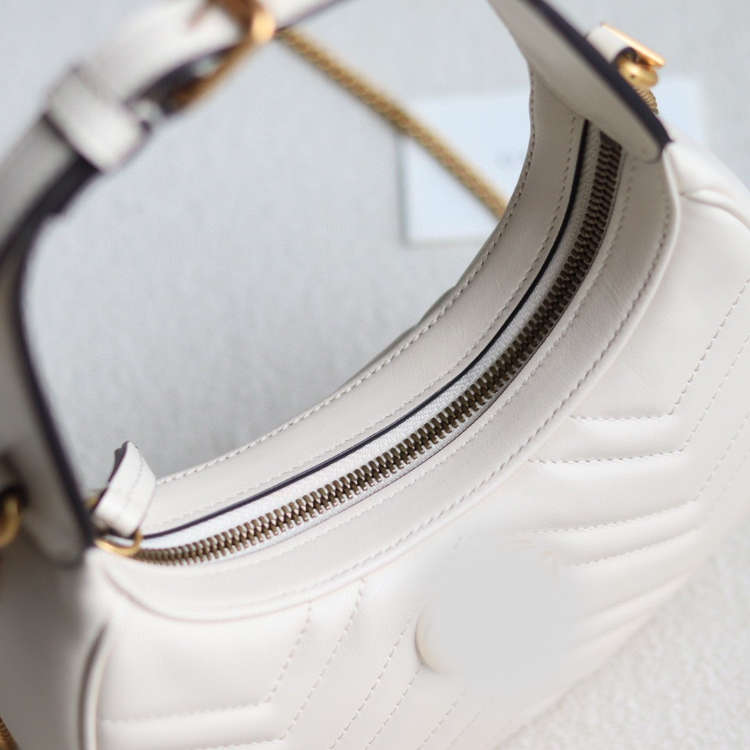 Luxury Crescent-Shaped Embroidered Leather Shoulder Bag – Elegant Designer-Inspired Handbag (21.5 x 11 x 5 cm)