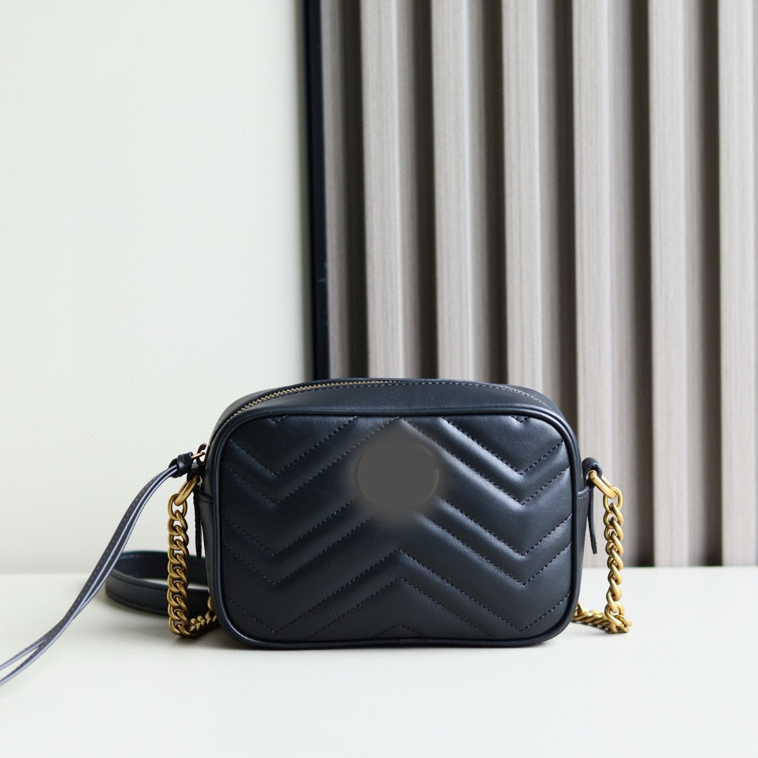 Elegant Quilted Leather Camera Bag – Chic Designer-Inspired Crossbody for Women (18 x 12 x 6 cm)