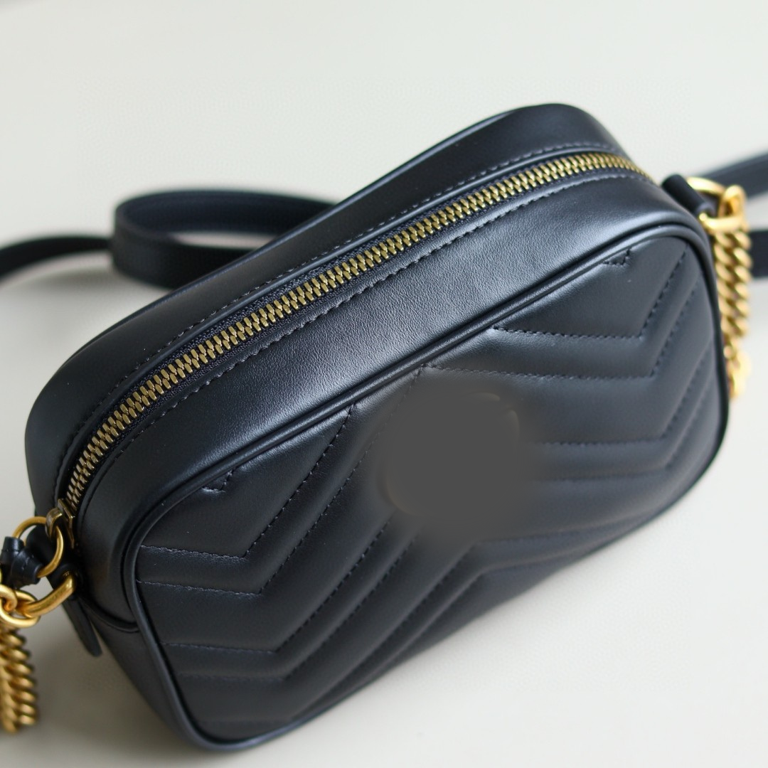 Elegant Quilted Leather Camera Bag – Chic Designer-Inspired Crossbody for Women (18 x 12 x 6 cm)