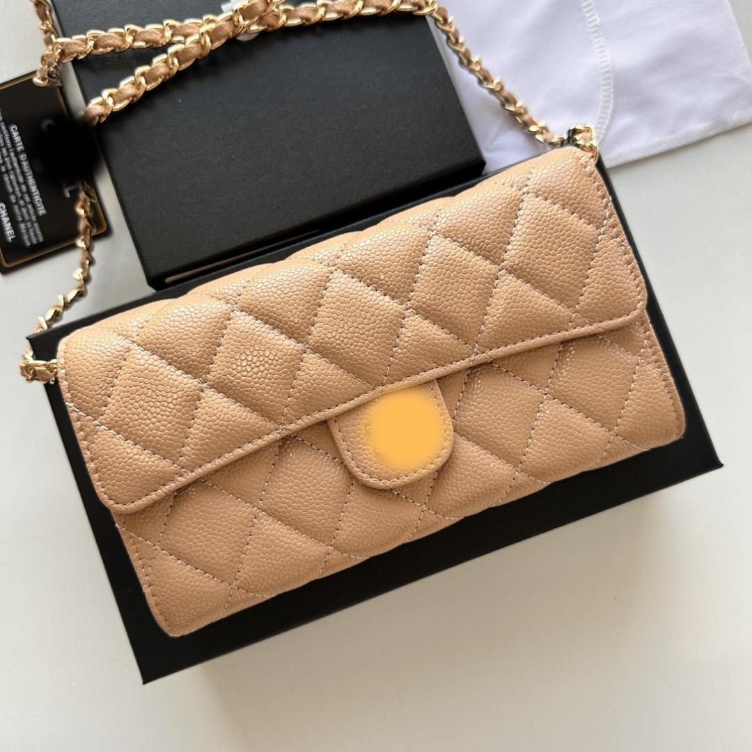 Luxury Women's Designer Shoulder Bag – Quilted Leather Crossbody, Elegant Chain Strap, 18×10.5×3.5 cm"